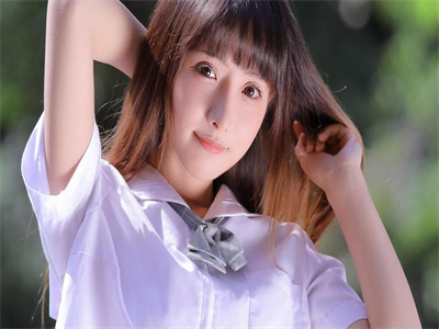 白给冷赖子昂，全文阅读，扮作妹妹的救赎文，被北京圈首富收养白给冷赖子昂免费整本小说白给冷赖子昂章节目录